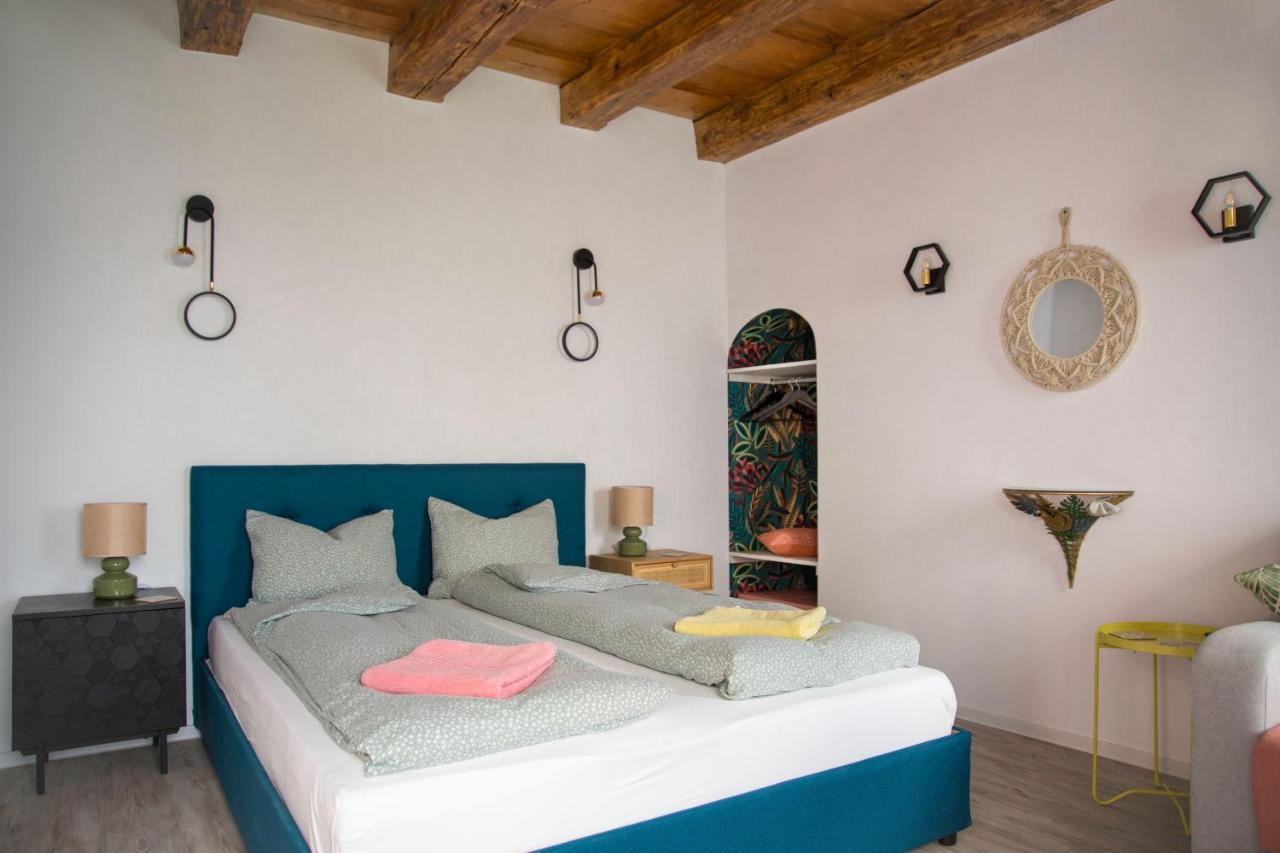 Seek And Hide - Csilla'S Tiny Hideaway Braşov Exterior foto