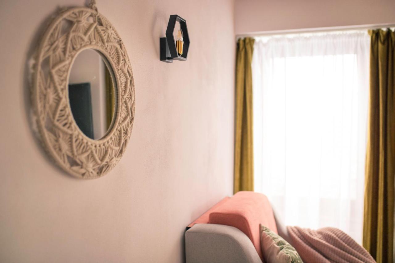 Seek And Hide - Csilla'S Tiny Hideaway Braşov Exterior foto